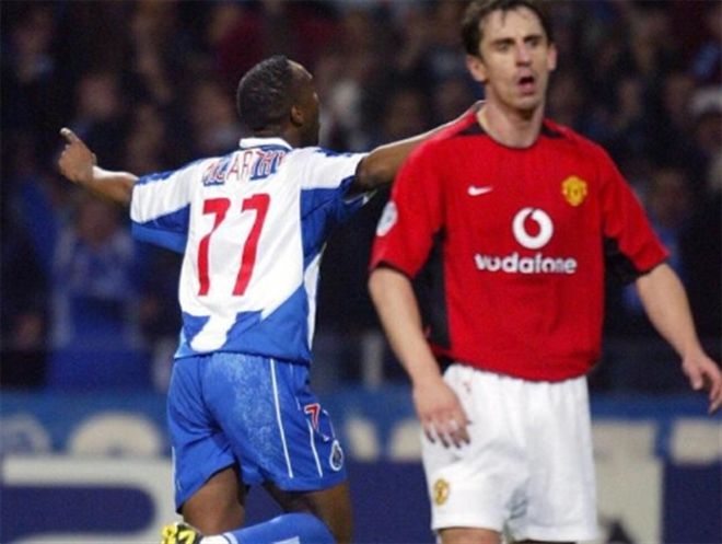 国青球员接 国青球员接